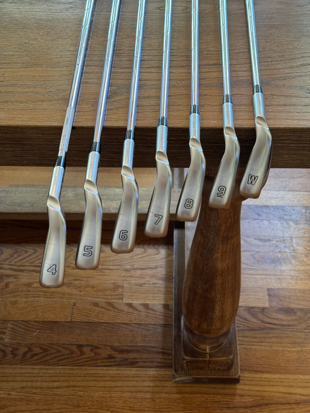 Ping G425 Iron Set - black dot (4-PW) / Dynamic Gold X100 shafts (xtra stiff)