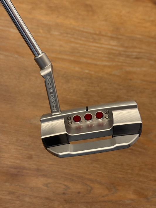*MINT* Scotty Cameron Studio Style Fastback 2 Putter (37”)