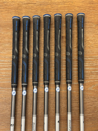 Taylormade Stealth Iron Set (4-PW) / Steelfiber i125 X shafts (xtra stiff)