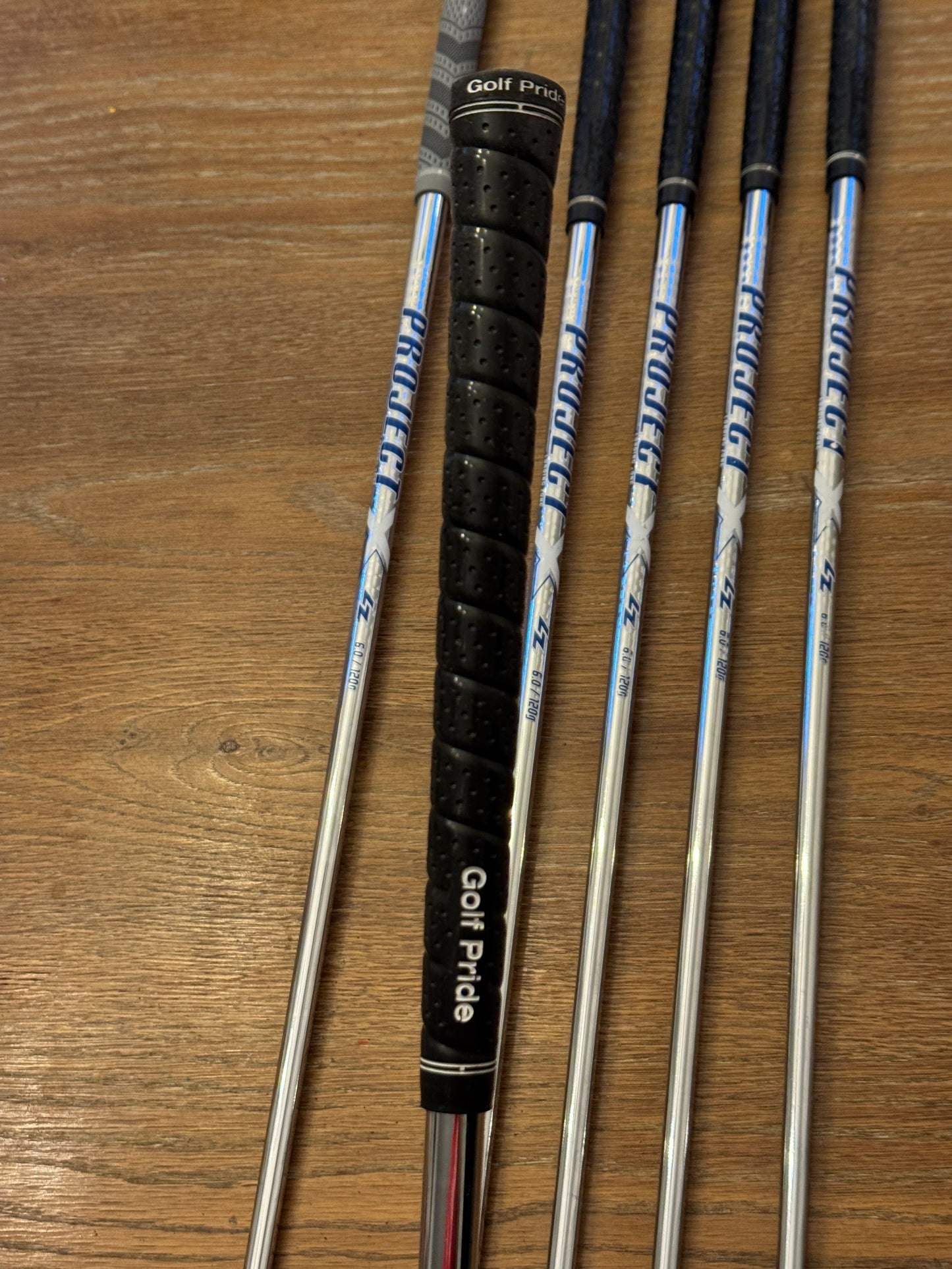 Titleist T200/T100 ‘23 Combo Iron Set (5-PW) / Project X LZ 6.0 120g shafts (stiff)