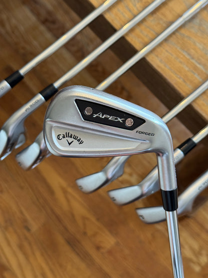 Callaway Apex AI300 Iron Set (4-PW) / Dynamic Gold MID 115 shafts (stiff)