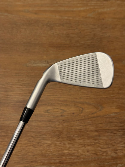 Ping i540 4-Iron +1/2” (black dot) / Dynamic Gold MID S300 shaft (stiff)