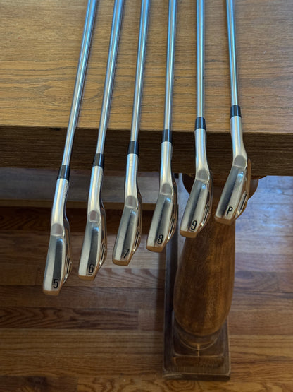 Srixon ZXi7 Forged '25 Iron Set (5-PW) / ACCRA TZi 115g shafts (stiff)