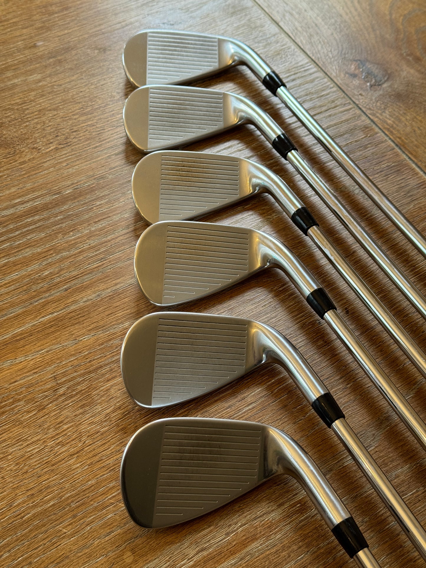Titleist T350 ‘23 Iron Set (5-PW) / True Temper AMT R300 shafts Regular