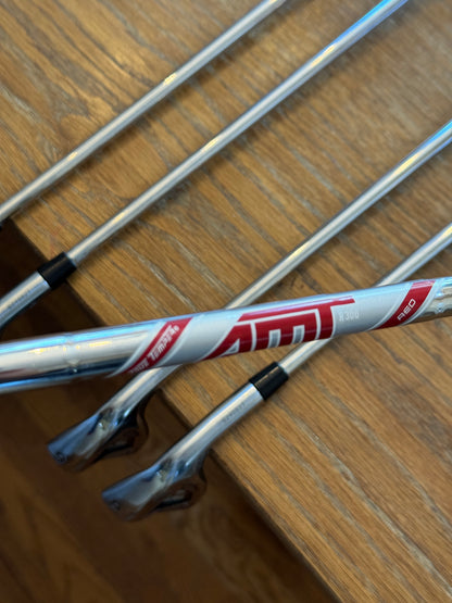 Titleist 718 AP3 Iron Set (6-PW) / AMT Red R300 shafts (regular)