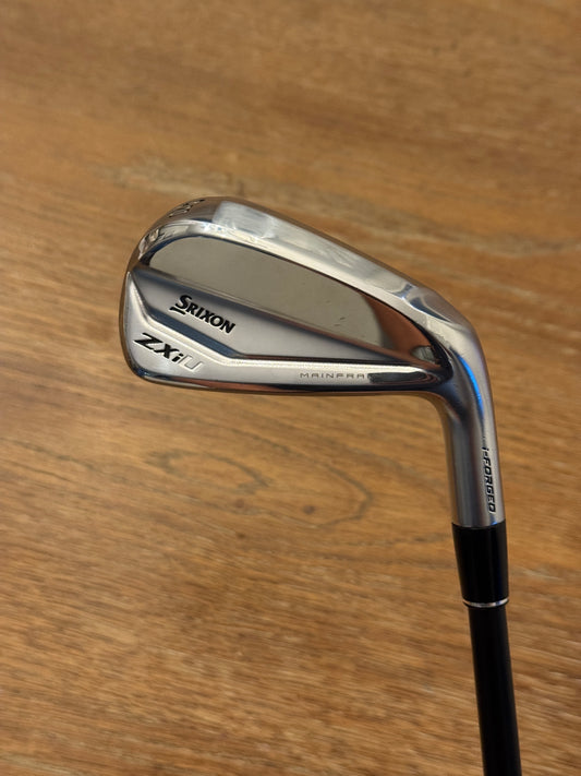 Srixon ZXiU 3-iron (20°) / Fujikura AXIOM 105 S Velocore shaft (stiff)