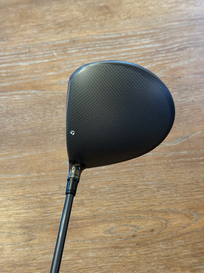 Taylormade Qi35 Driver (10.5°) / Diamana T+ 60S shafts (stiff)