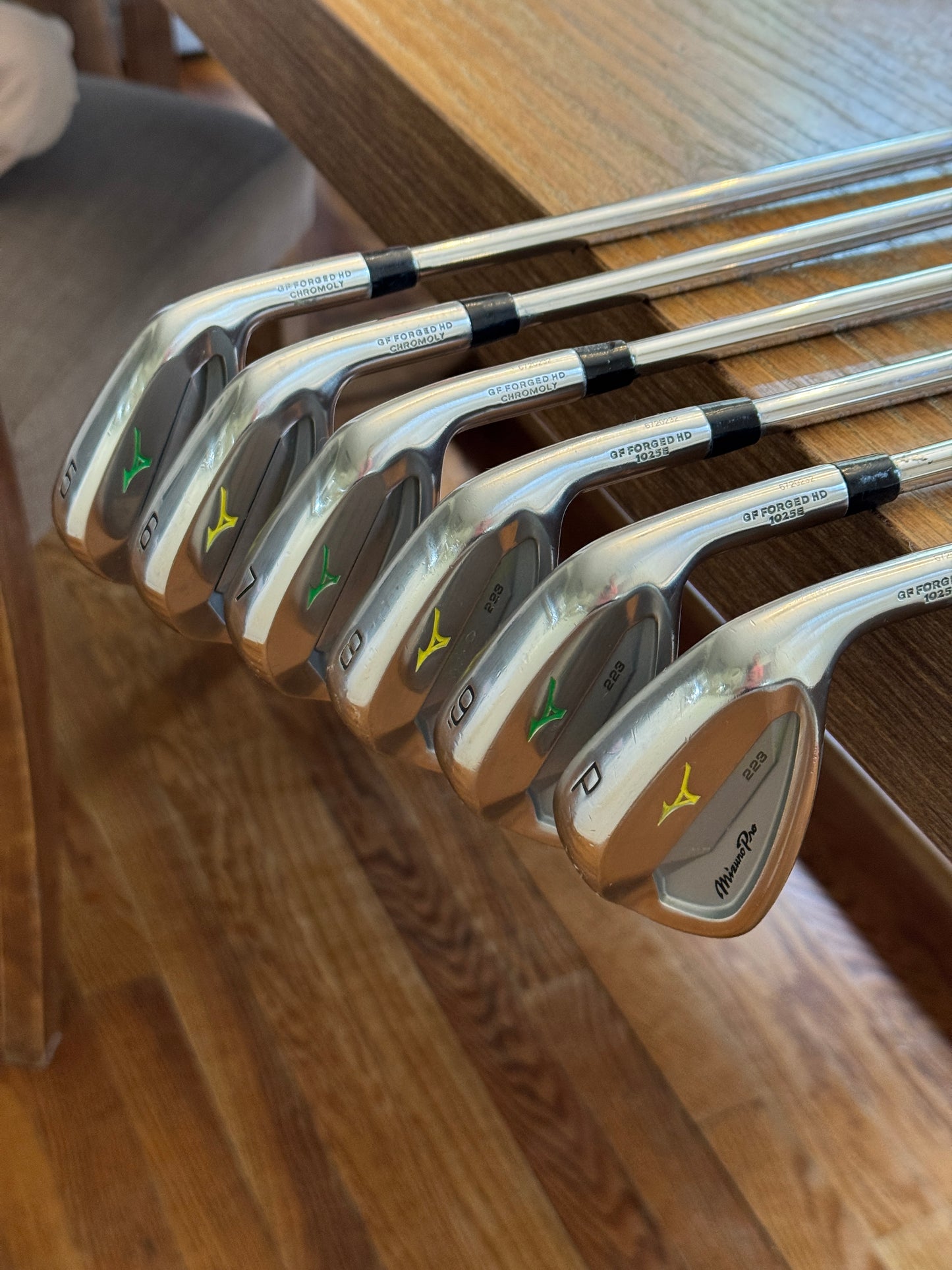Mizuno Pro 223 Iron Set (5-PW) / Dynamic Gold 120 S300 shafts (stiff)