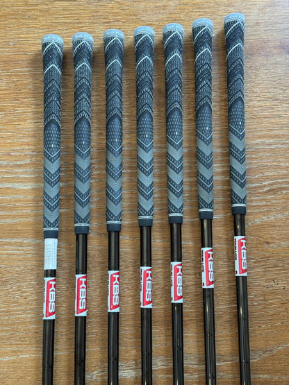 Mizuno JPX 925 Hot Metal Black Iron Set (5-GW) / KBS Lite Tour 95g R shafts (regular)