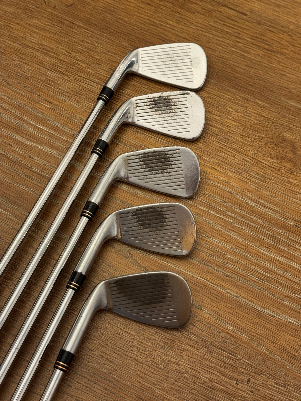 Titleist 710 AP2 Iron Set (5-9 iron) / AMT Red R300 shafts (regular)