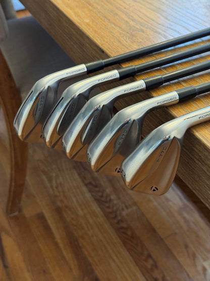 Taylormade P770 Iron Set (4-PW) / Project X LZ 5.5 shafts (stiff)