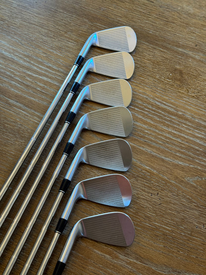 Srixon Z-Forged Iron Set (4-PW) / Dynamic Gold X100 shafts (Xtra stiff)