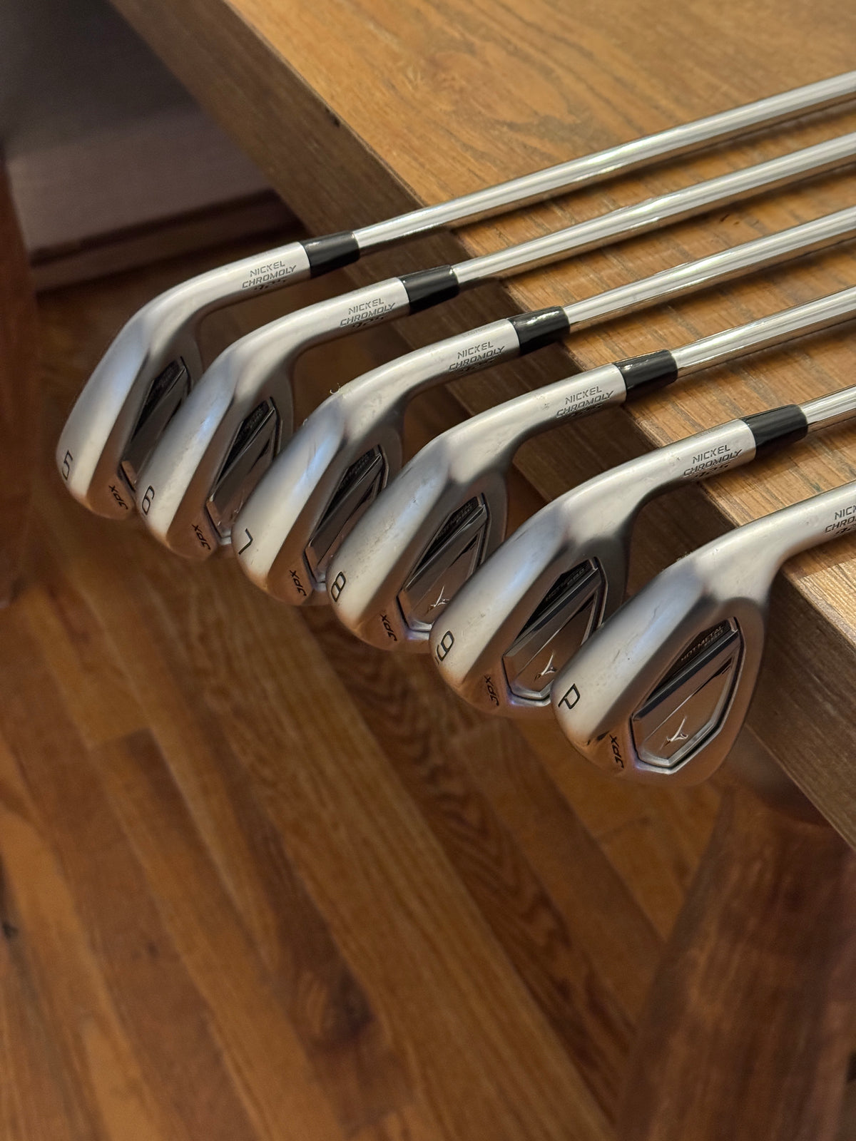 Mizuno JPX 925 Hot Metal Pro (5-PW) / Dynamic Gold 105 S300 shafts (stiff)