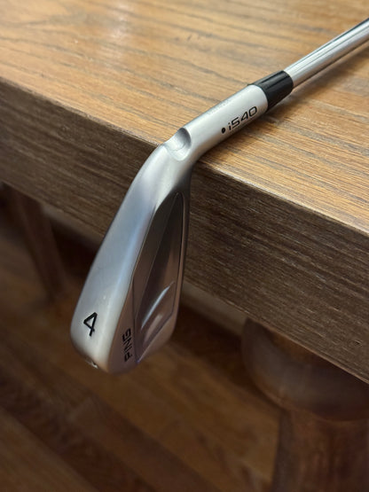 Ping i540 4-Iron +1/2” (black dot) / Dynamic Gold MID S300 shaft (stiff)