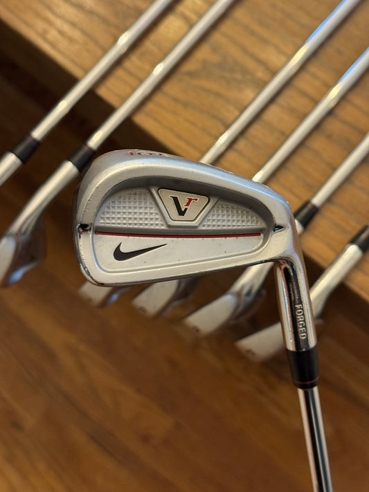 Nike Vr Forged Iron Set +1/2” (4-PW) / Dynamic Gold S300 shafts (stiff)