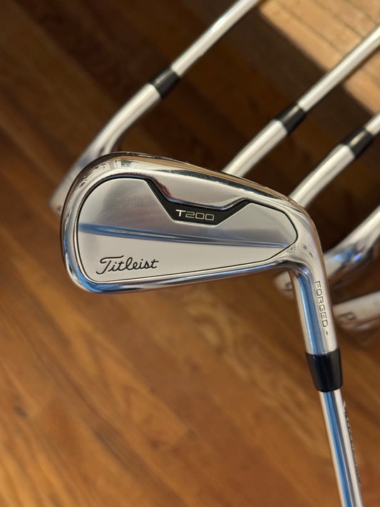 Titleist T200 ‘21 Iron Set (5-PW) / AMT Black S300 shafts (stiff)