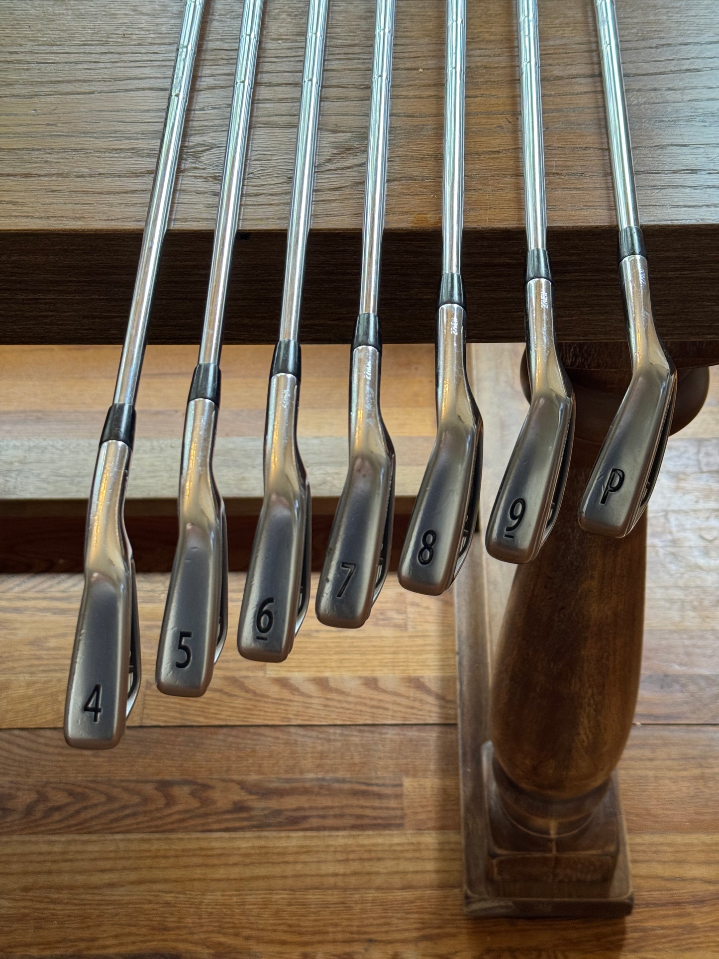 Titleist 710 AP2 Iron Set (4-PW) / True Temper Dynamic Gold shafts (stiff)