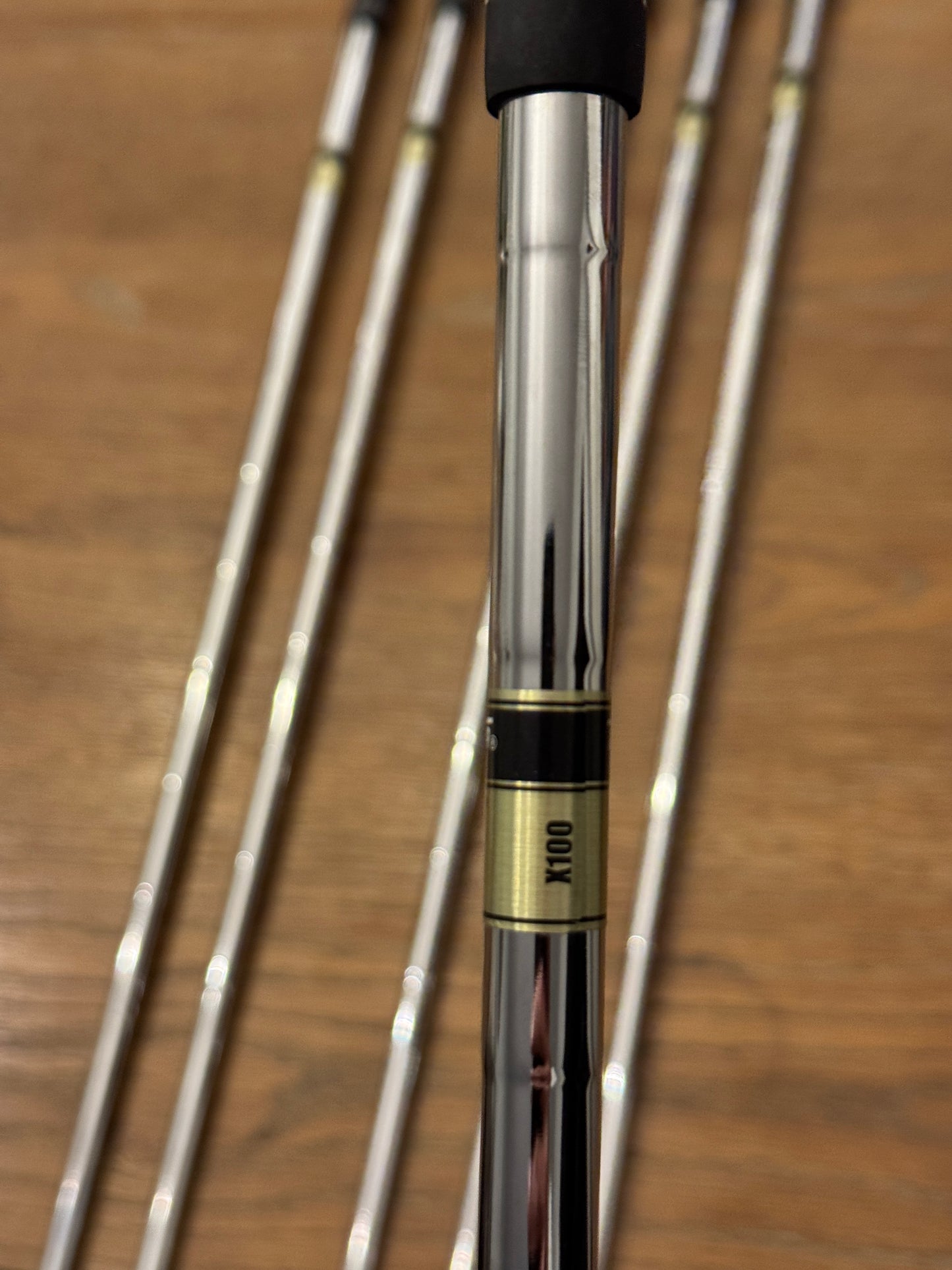 Mizuno Pro 241 Iron Set (5-PW) / Dynamic Gold X100 shafts (xtra stiff)