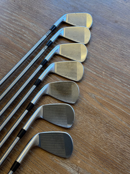 Titleist T100S Iron Set (4-PW) / ACCRA iSeries 125i shafts Xtra stiff