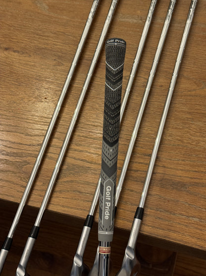 Ping i540 Iron Set +1/2” (6-UW) / AWT 3.0 R shafts (regular)