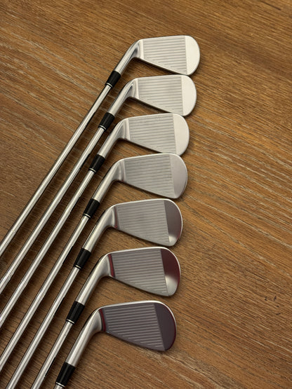 Srixon ZXi5 Forged '25 Iron Set (4-PW) / Dynamic Gold MID R300 shafts (regular)