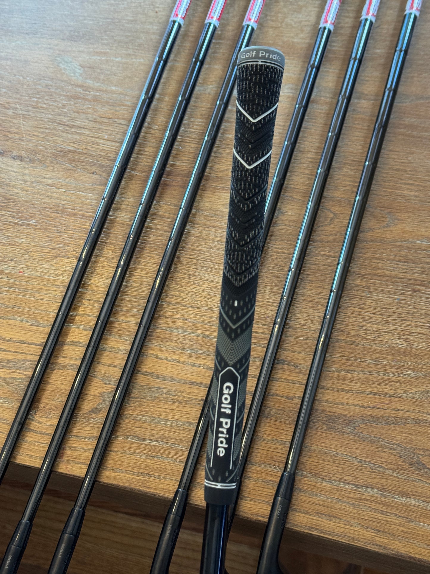 Mizuno JPX 925 Hot Metal Black Iron Set (5-GW) / KBS Lite Tour 95g R shafts (regular)