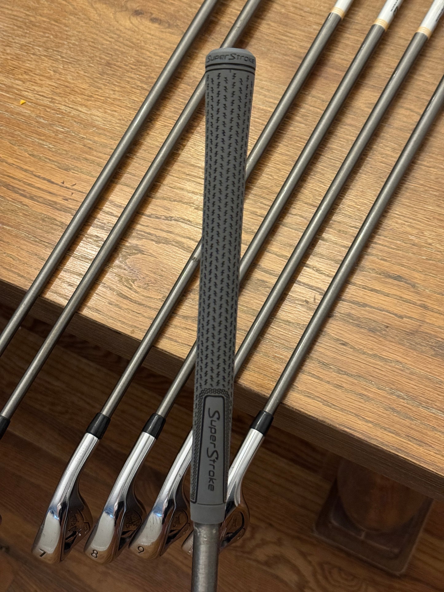 Titleist T200 ‘19 Iron Set (4-PW) / Steelfiber fc80 f3 shafts (regular)