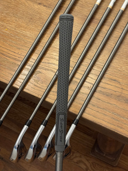 Titleist T200 ‘19 Iron Set (4-PW) / Steelfiber fc80 f3 shafts (regular)