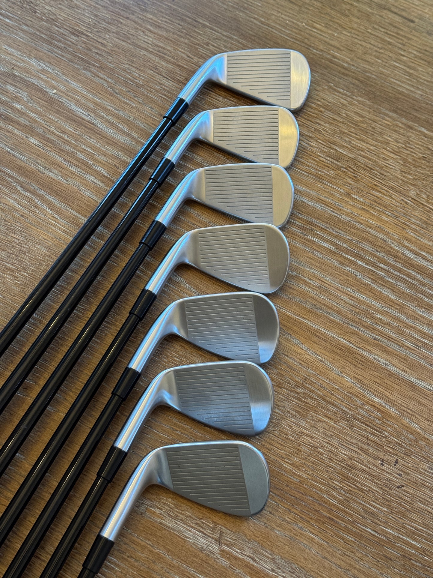 *MINT* Taylormade P790 ‘25 Iron Set (5-AW) / MMT 105 S shafts (stiff)