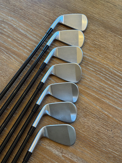 *MINT* Taylormade P790 ‘25 Iron Set (5-AW) / MMT 105 S shafts (stiff)