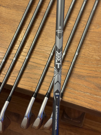 Titleist T250 ‘25 Forged Iron Set (5-GW) / Mitsubishi MMT 85 R shafts (regular)