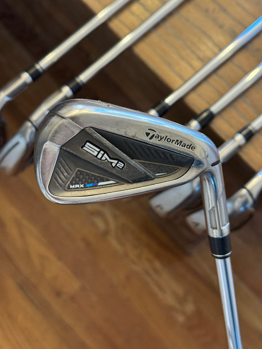 Taylormade Sim2 Max Iron Set (5-AW) / KBS Max MT 85R shafts (regular)