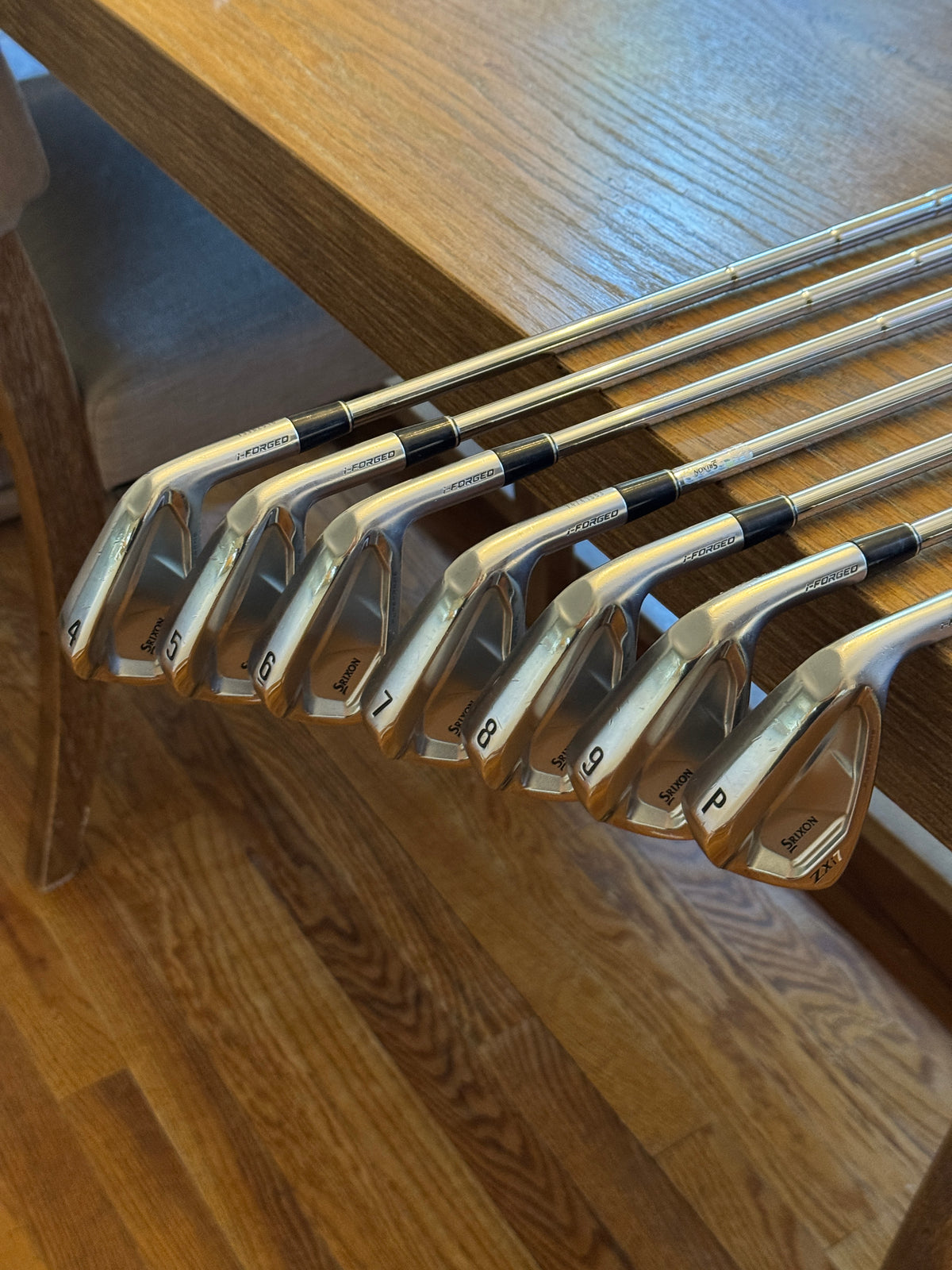 Srixon ZXi7 Forged ‘25 Iron Set (4-PW) / Dynamic GOLD MID 115 S300 shafts (stiff)