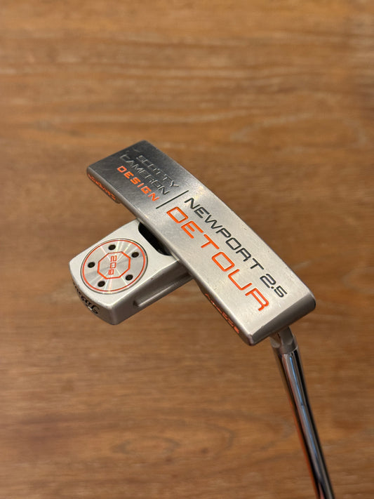 Scotty Cameron Newport 2.5 Detour Putter (33”)