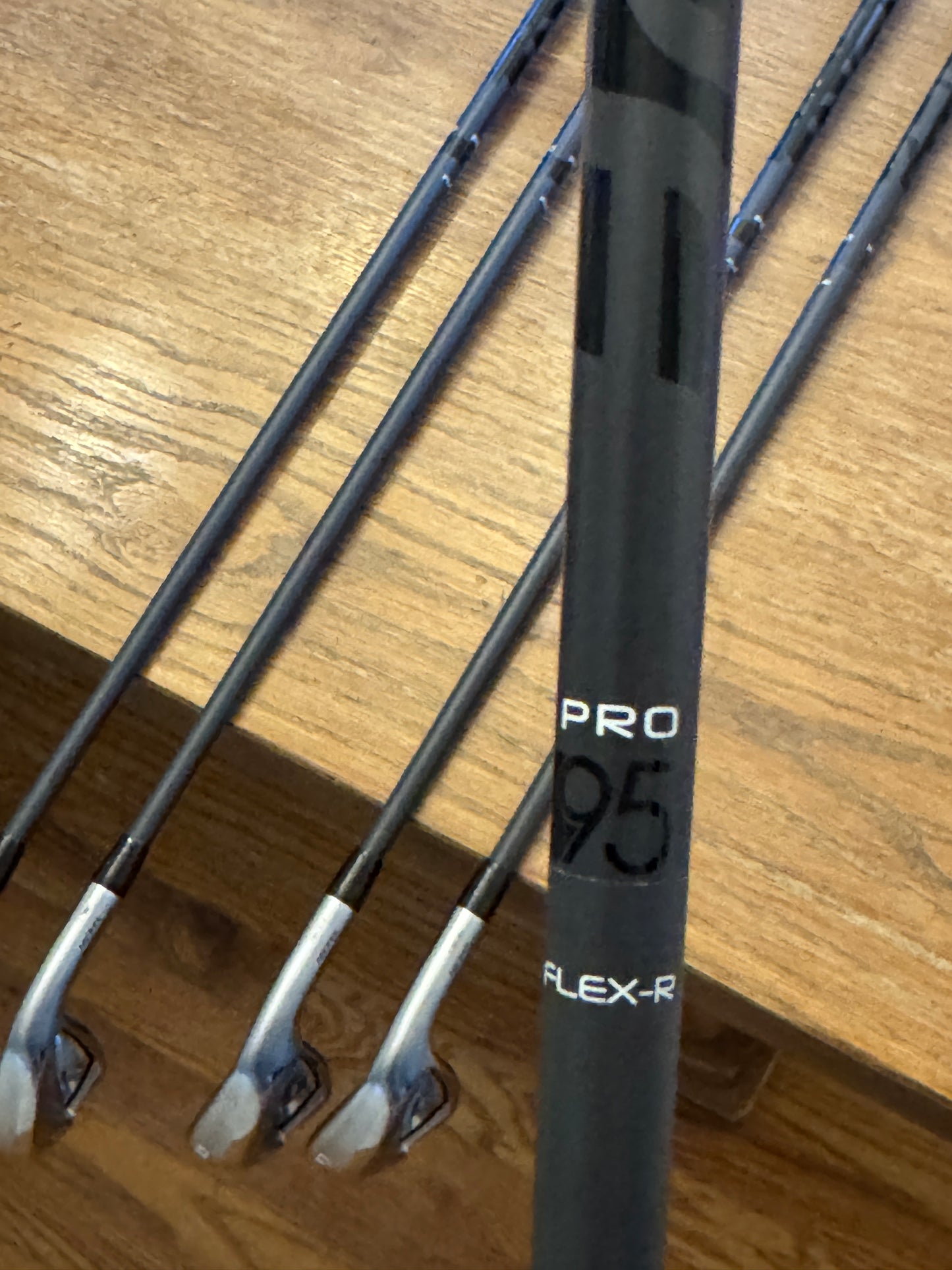 Mizuno JPX 923 Iron Set (6-PW) / Fujikura Pro 95 R shafts (regular)