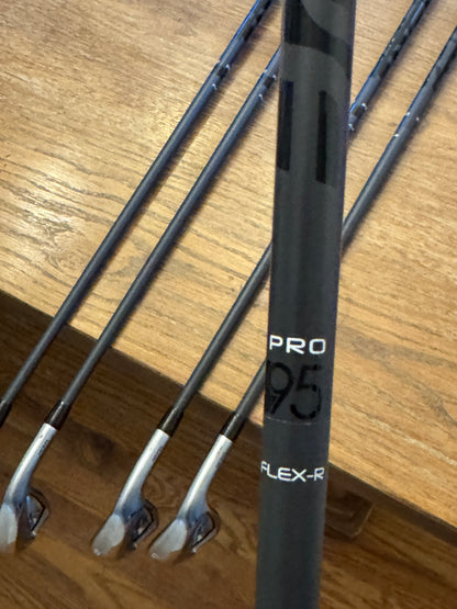 Mizuno JPX 923 Iron Set (6-PW) / Fujikura Pro 95 R shafts (regular)