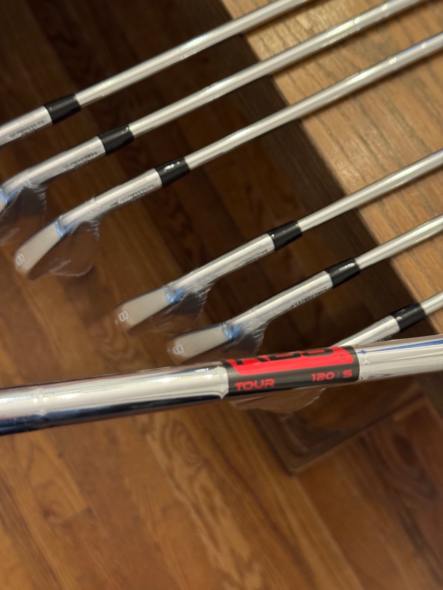 Mizuno Pro 241 Iron Set (4-PW) / KBS Tour 120S Stiff