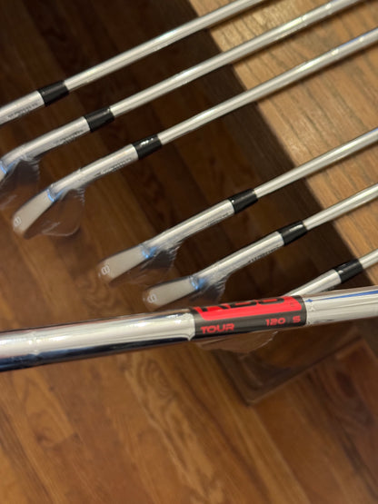 Mizuno Pro 241 Iron Set (4-PW) / KBS Tour 120S Stiff