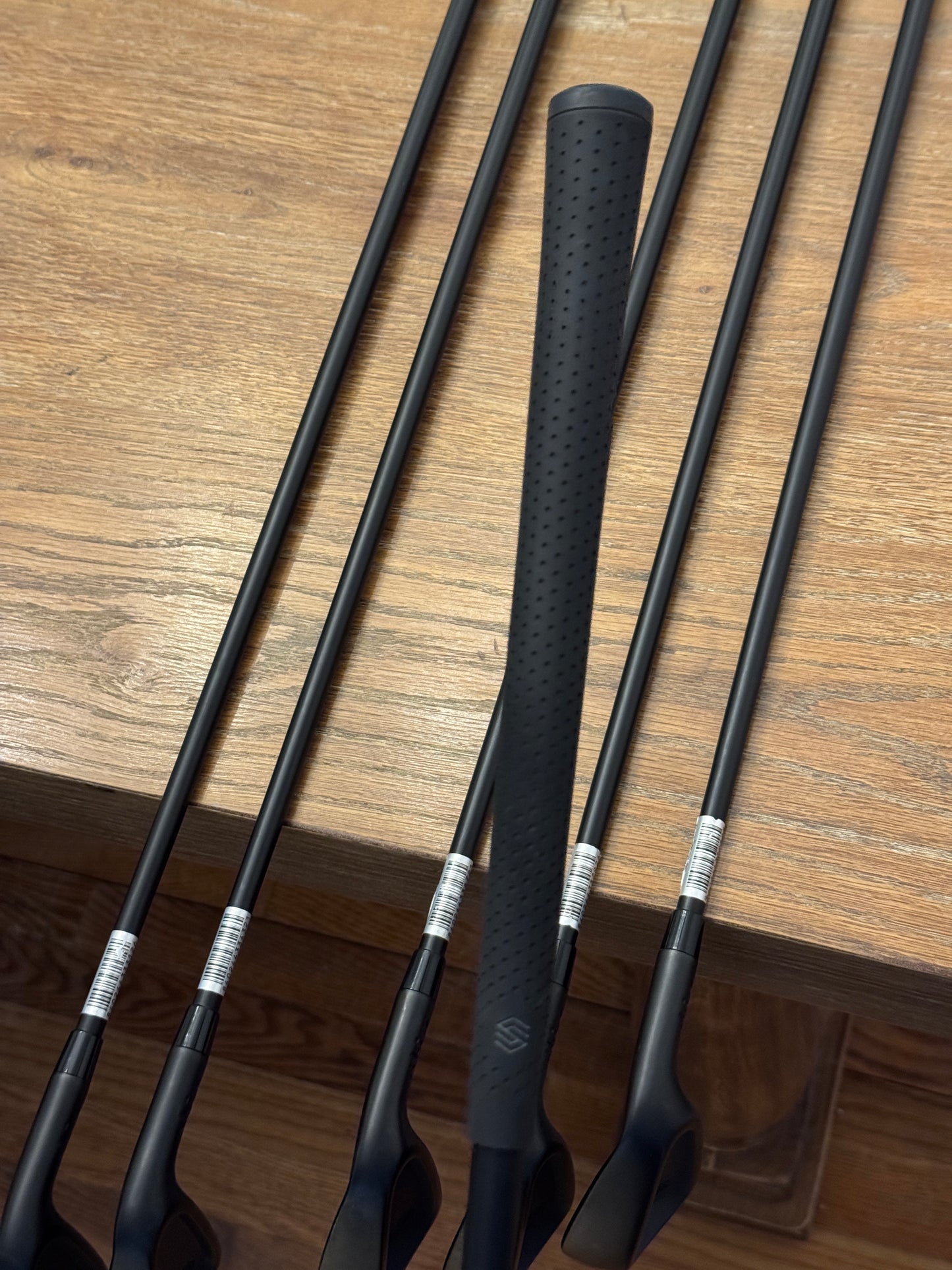 Stix Black Iron Set (5-PW) / Graphite Stiff