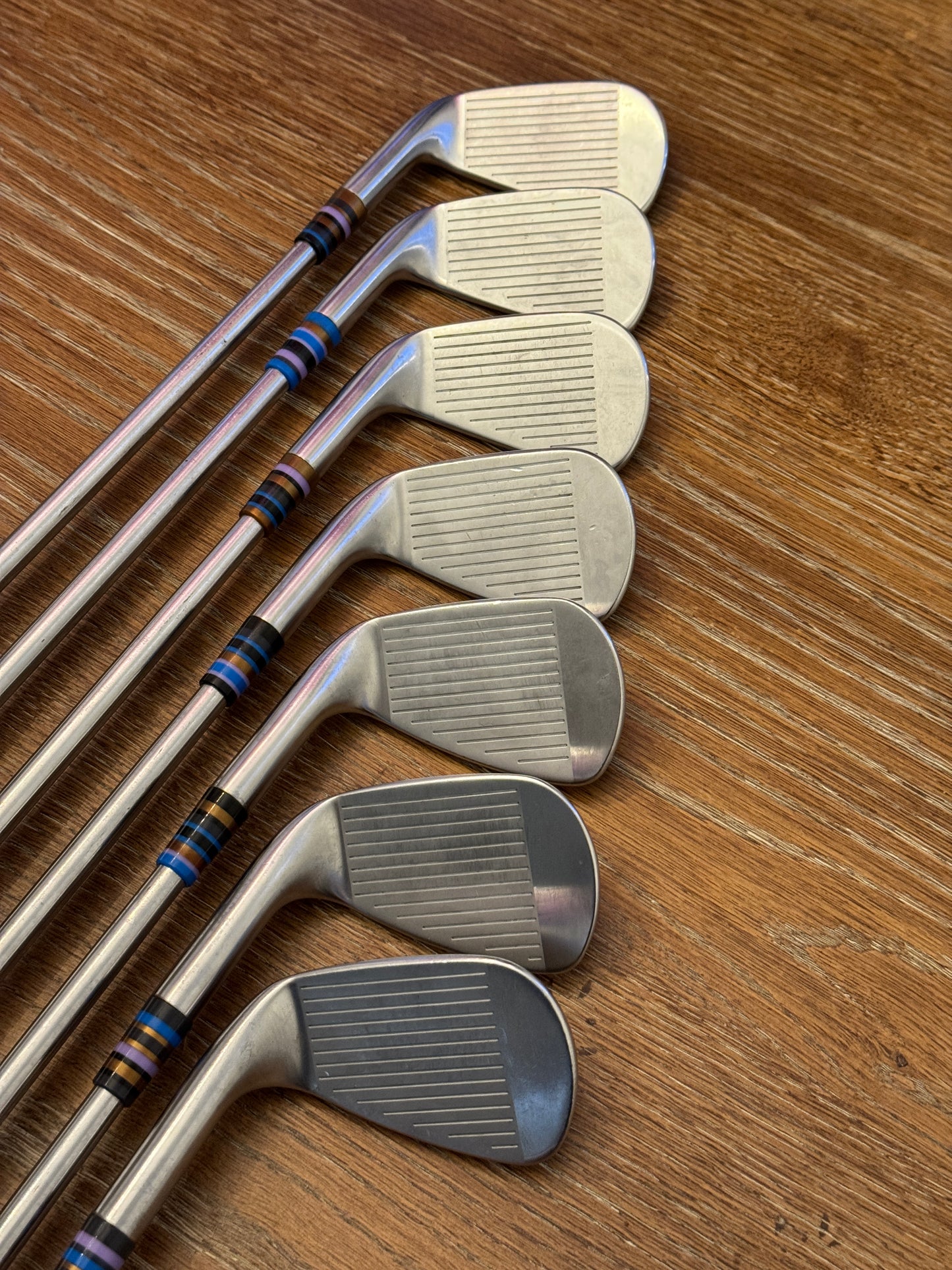 Titleist T100 ‘23 Iron Set (5-GW) / Project X LZ 6.5 125g shafts Xtra Stiff