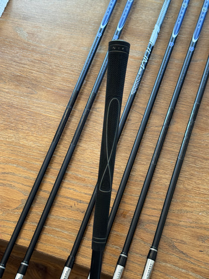 Nike Pro Combo Forged Iron Set (4-PW) / Nike Regular flex mid-kick shafts
