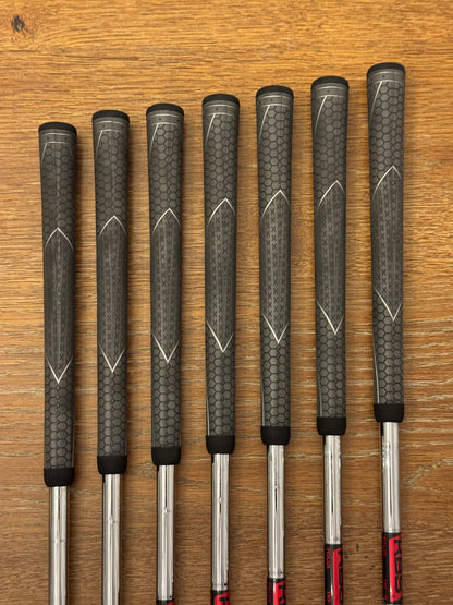 Ping i530 Iron Set +1” (5-UW) / KBS Tour 110 R shafts (regular)