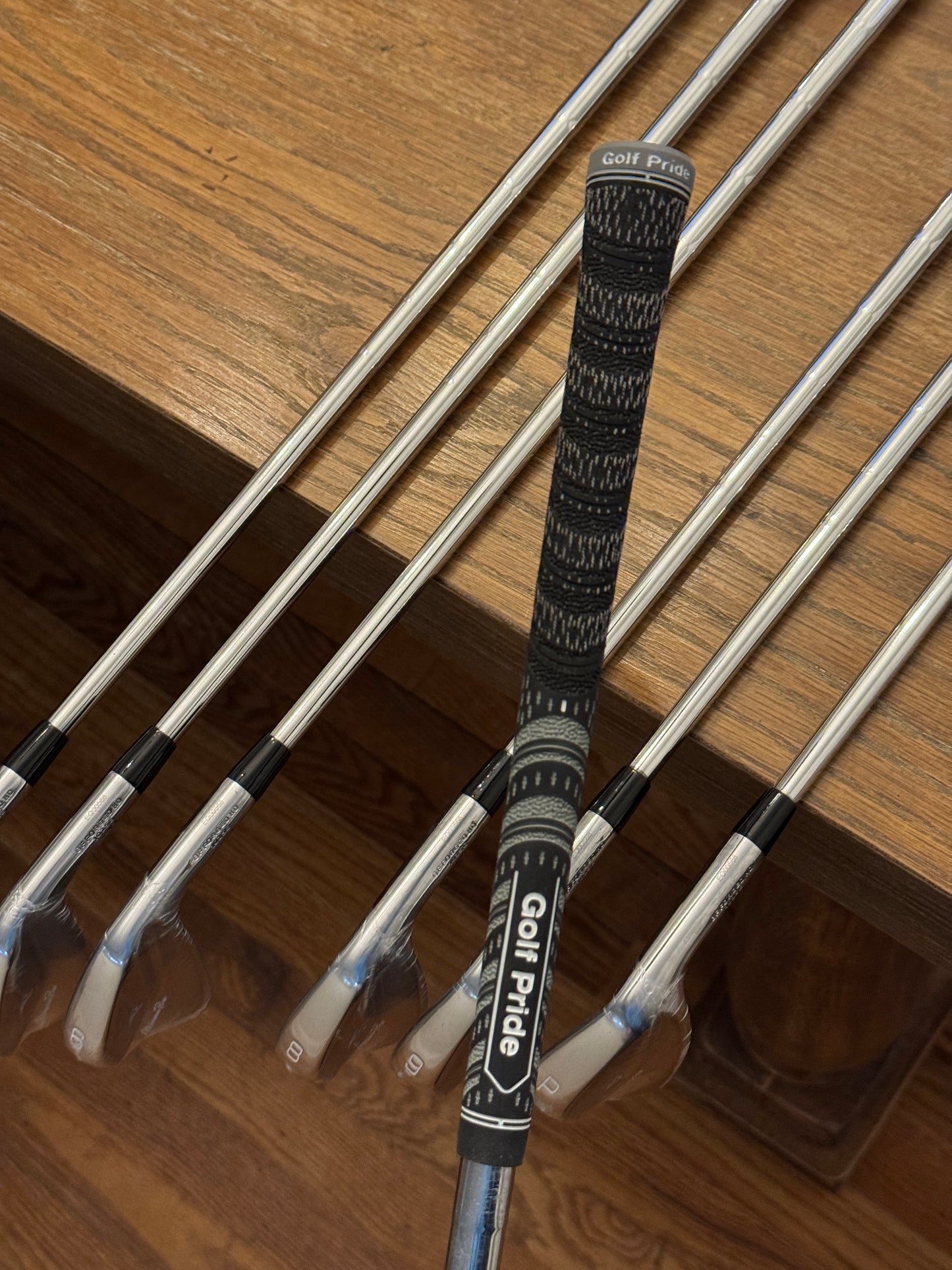 Mizuno Pro 241 Iron Set (4-PW) / KBS Tour 120S Stiff