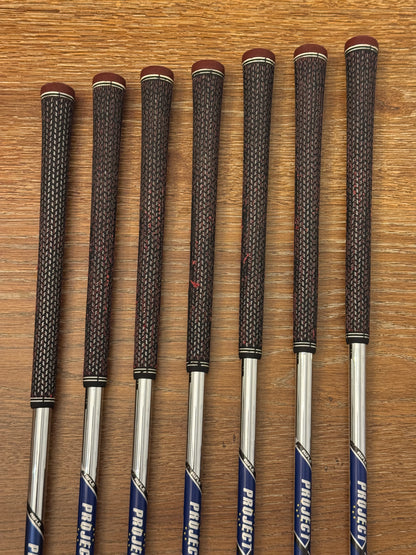 Taylormade P790 Iron Set (4-PW) / Project X 6.0 shafts Stiff