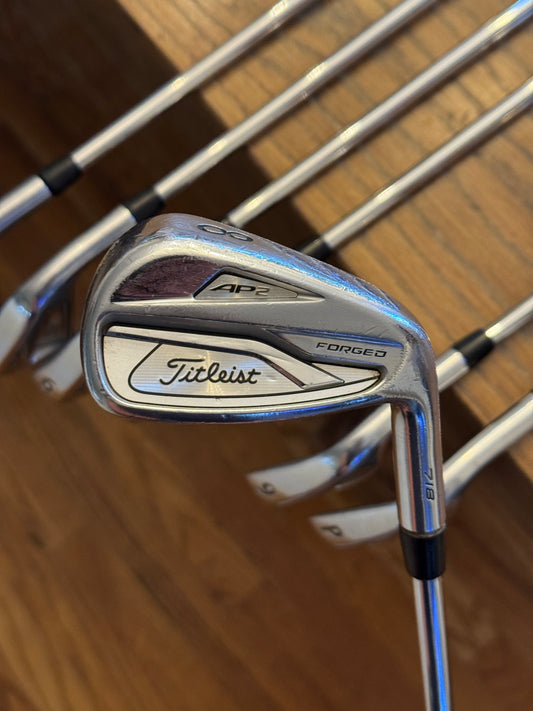 Titleist 718 AP2 Iron Set (4-PW) / AMT Black S300 shafts (stiff)