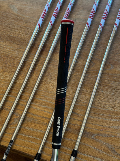 Titleist 718 AP1 Iron Set (4-PW) / AMT Red R300 shafts (regular)