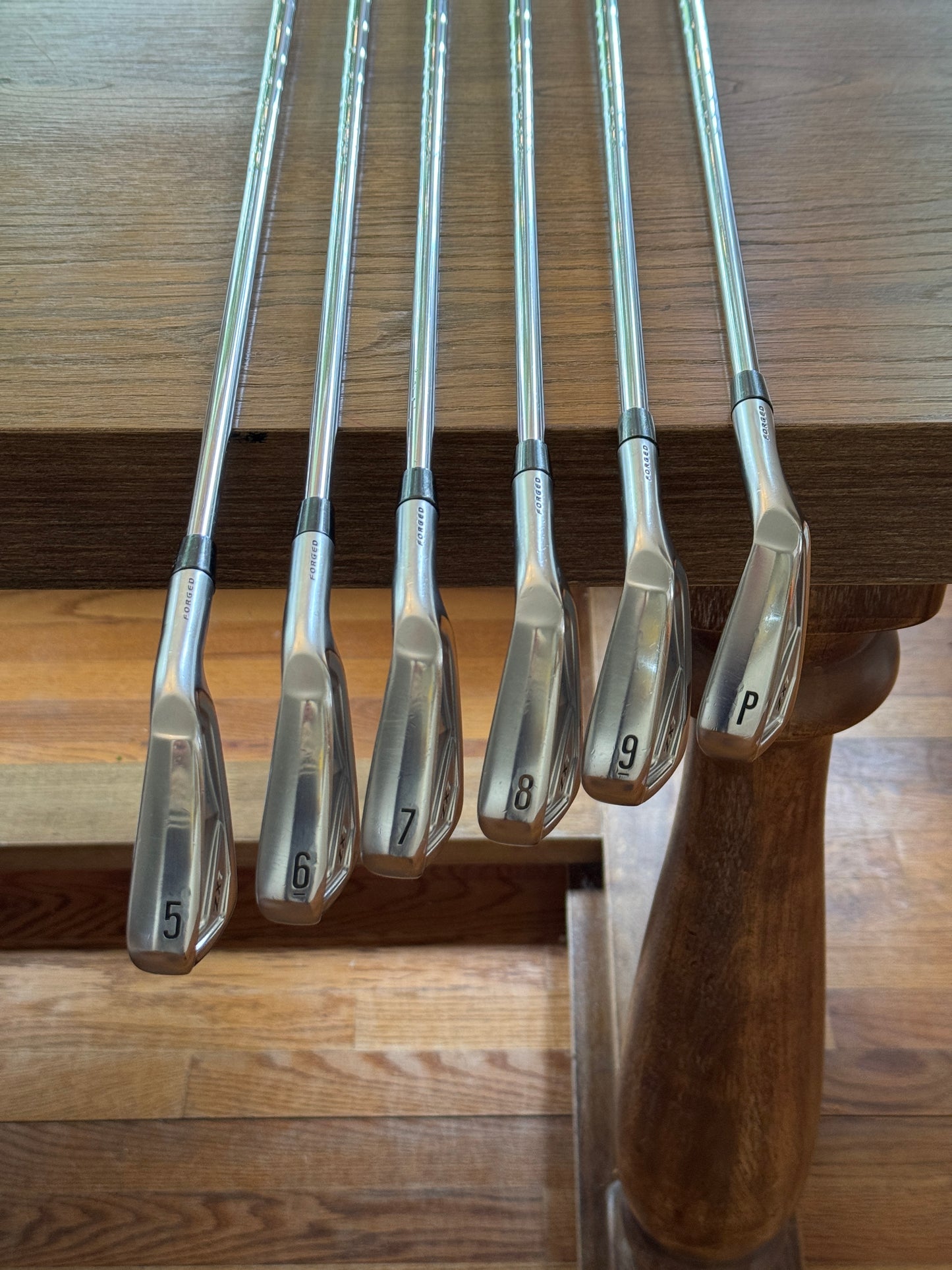 Srixon ZX7 MKii Forged Iron Set (5-PW) / KBS MAX MT 85R shafts (regular)