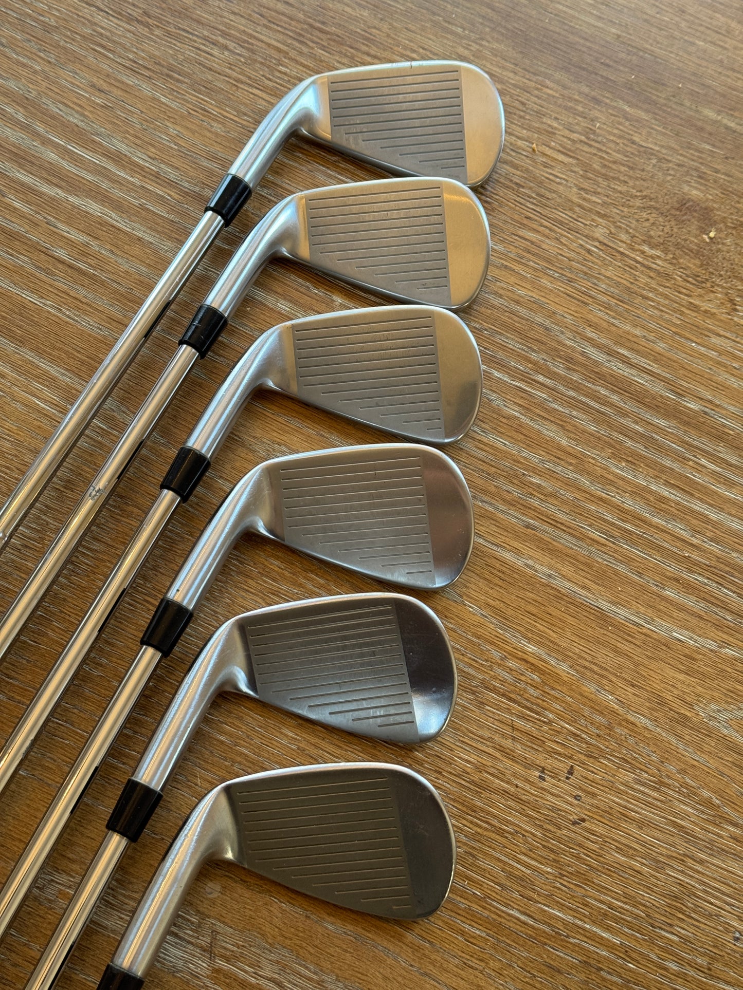 Mizuno Pro 225 Iron Set (5-PW) / Dynamic Gold MID S300 shafts (stiff)