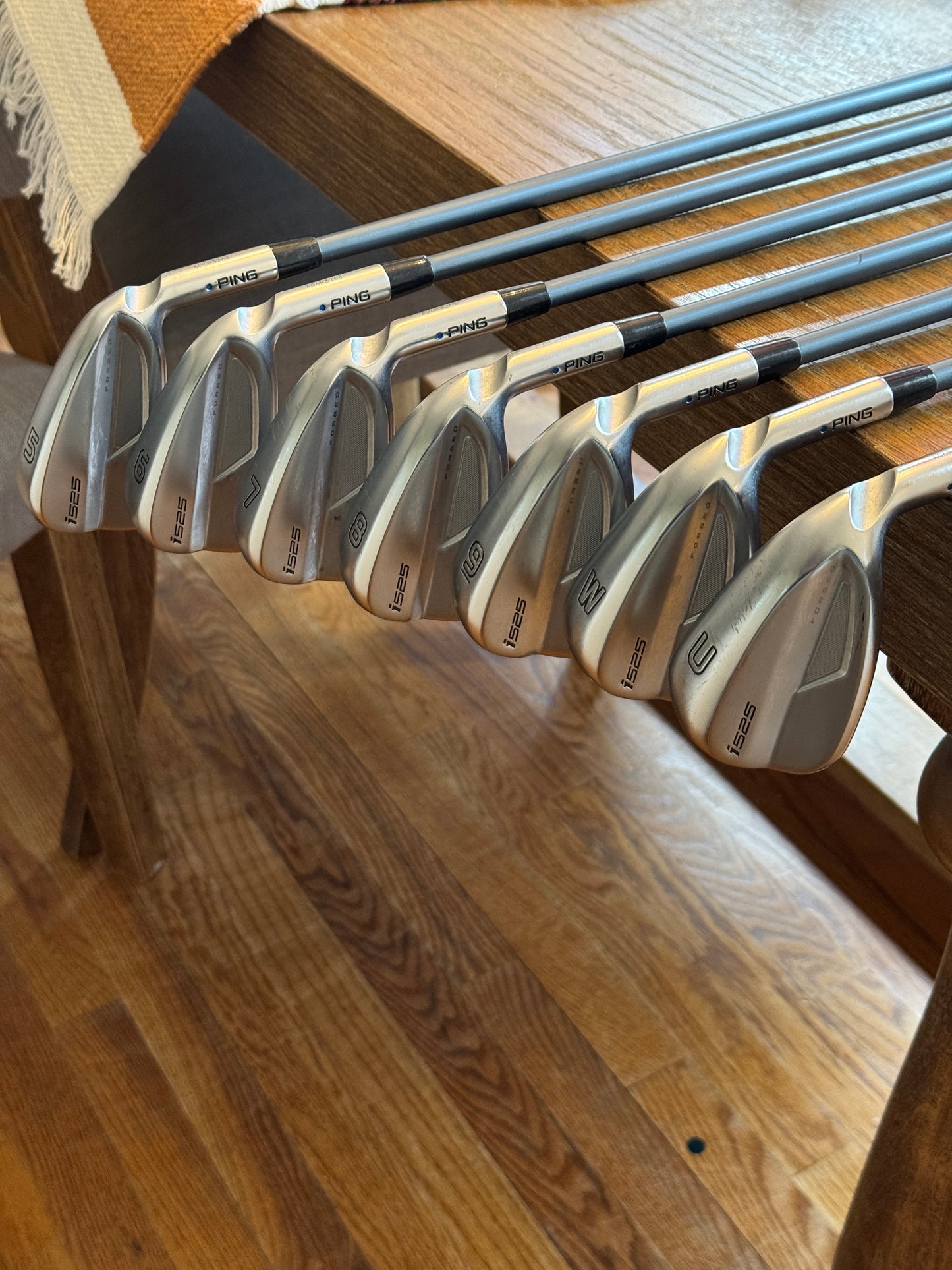 Ping i525 Iron Set (5-GW) / Ping ALTA CB shafts Stiff