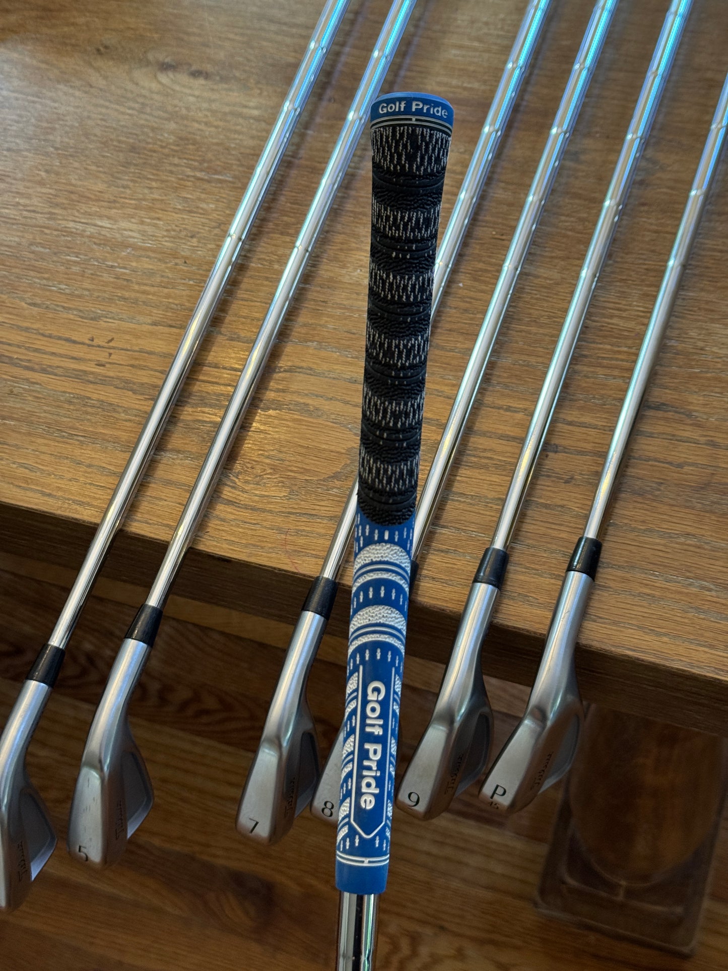 *MINT* Titleist T100 ‘25 Iron Set (4-PW) / Dynamic Gold S400 shafts (stiff)